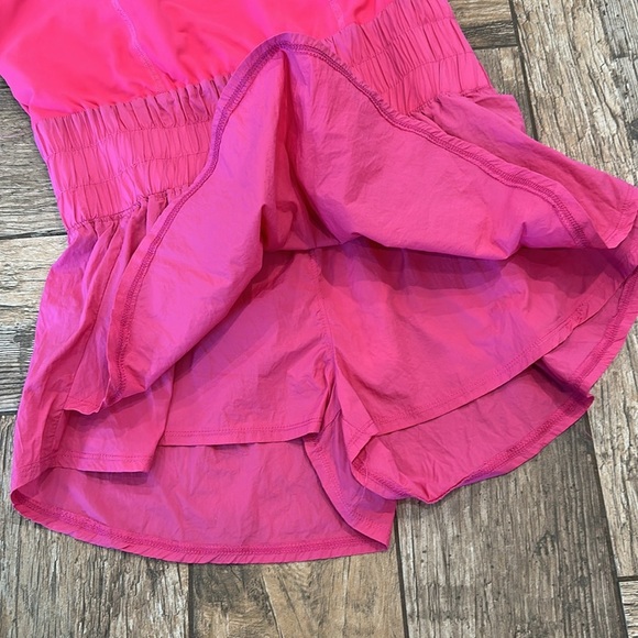 Peach love California Harper Cross Over Back Sporty Romper pink medium - Picture 3 of 5